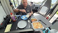 Smikkelen van de afhaal thai