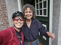Raffy zwaait ons uit bij Mi Ranchito