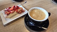 Bakkie met vlaai in Montfort