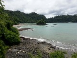 Strand bij eb in Manuel Antonio