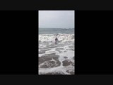 Koning van De Lunterse Plankduwen op de golven..