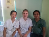 Samen met de headnurse en de ER-doctor
