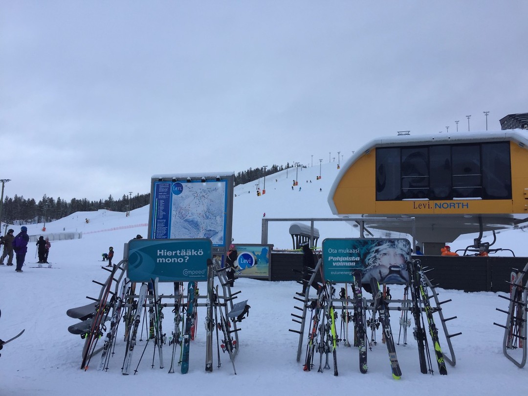 Downhill skiing