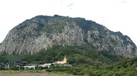 Uitzicht op de tempel en Mount Sanbangsan