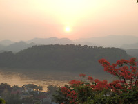 Luang Prabang, mekong rivier en de zonsondergang