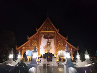 Tempel by night