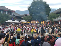 Avondceremonie in Lijiang