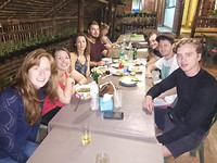 Uit eten bij Charlie en Lak met de groep Nederlanders