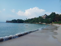 Chillen bij 'the secret beach'