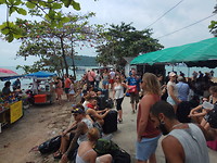 De wachtrij voor de boot naar Koh Tao