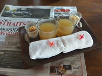 Welkomsdrankje in het Banjaran Hotspring Resort
