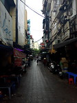 Eén van de vele gezellige straatjes in Hanoi