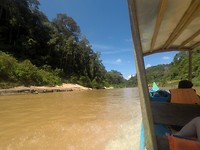 Op de boot richting de Orang Asli