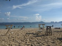 Na een dag zwemmen en snorkelen, nu chillen op het strand