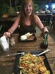 En Marijke op haar beurt heel blij met haar tonijn steak