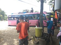 Ook reizen met de bus gaat anders dan in Nederland