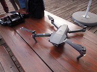 De drone voor de groepsfoto