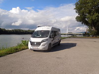 Camper plaats aan de Donau