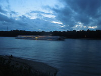 Cruise schepen op de Donau by night