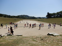 De Olympische baan waar het begon, 212,54 m lang, 28,5 m breed