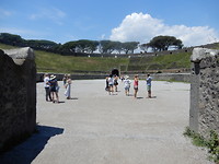 Het grote amphitheater, gebouwd in 70 v.C.