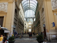 Oude winkel passage in Napels