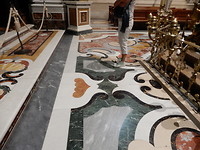 Marmeren vloer in Kloosterkerk