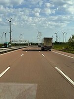 Honderden windmolens onderweg