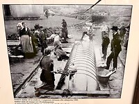 Kleding wassen in warmwaterbron in het jaar des Heeren 1900