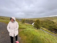 Bij een kloof en waterval