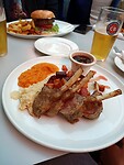 Lekker lamsvlees in Stavern