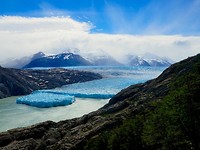 Grey glacier afgebroken