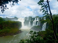 Iguazu watervallen van verder weg