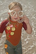 kika oefent op snorkelen