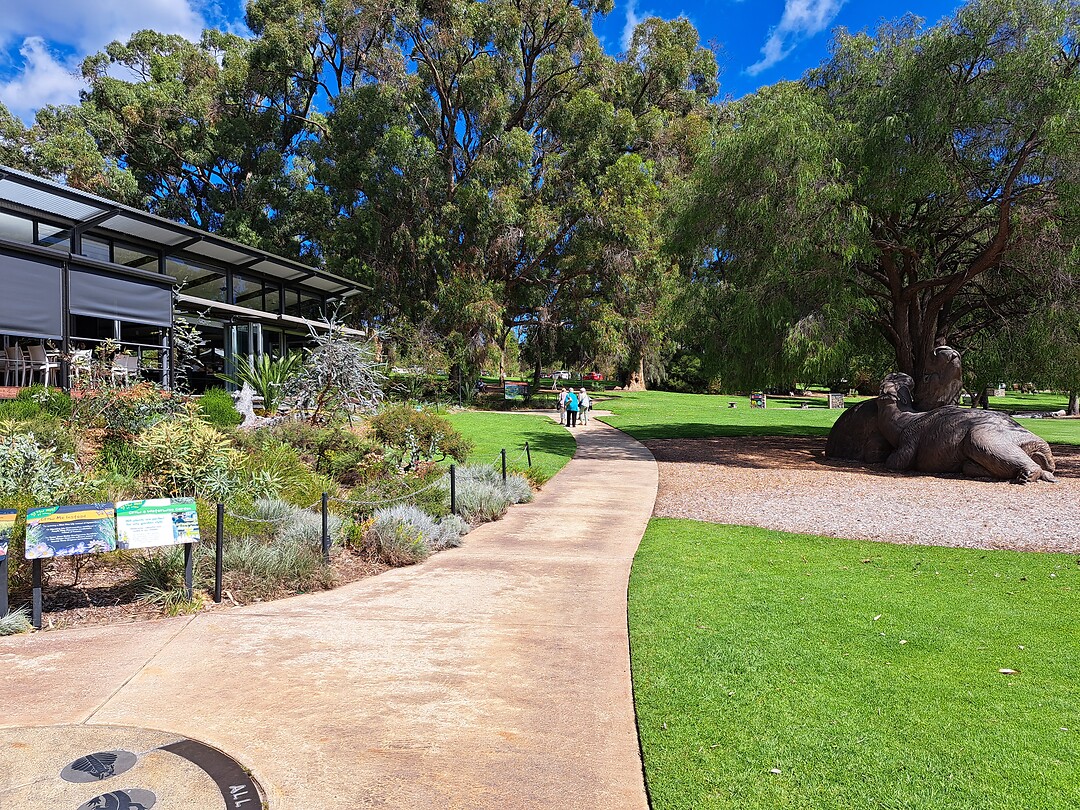 040423_KINGS PARK_DNA TOWER-10