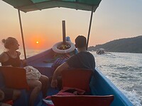 Eerste zonsondergang van t jaar vanaf de boot