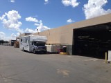 Bij de garage in Bakersfield