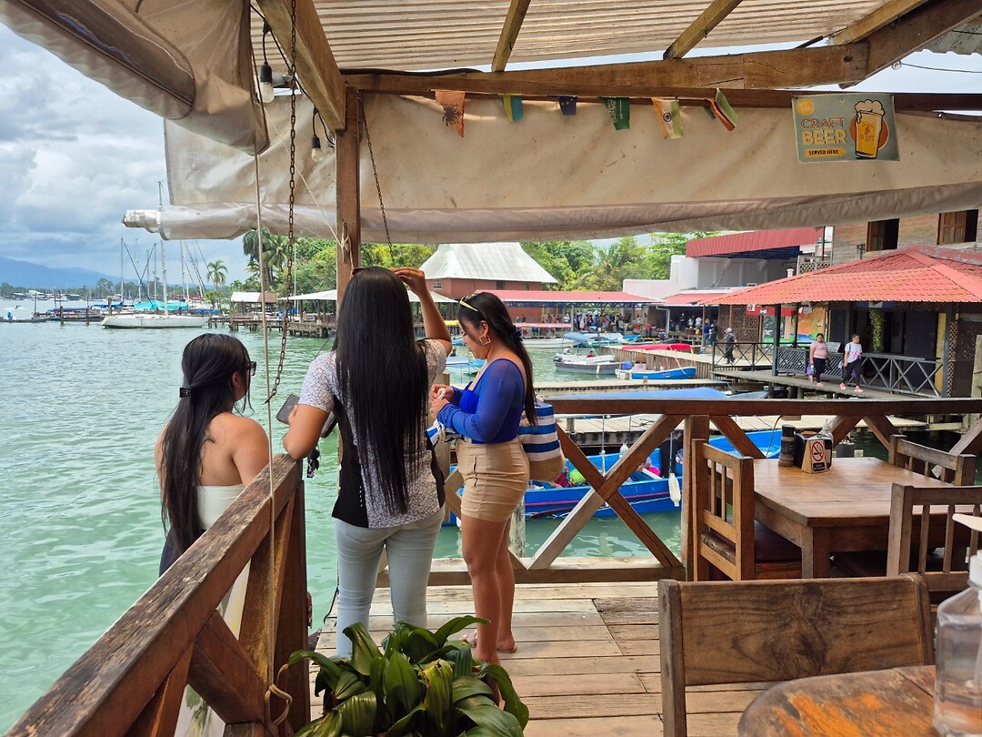Rio Dulce, wachten op bootje