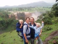 Sindy, Wessel, Aswin en Teyler in zuidelijk Afrika