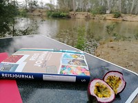 Genietsje fan farske passievrucht oan de Murray river