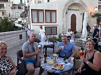 Aan de borrel in Vieste