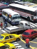 Dagelijkse chaos in de straten van San Salvador