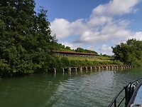 086 Water uit de rivier de Marne wordt opgepompt voor de druiventeelt