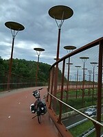 27 - Schitterende brug over de snelweg: Burgermeester Waaijerbrug over de N469 bij Zoetermeer