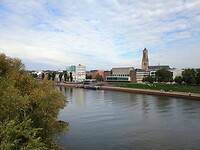 Onze ligplaats in Arnhem vanaf de andere kant van de Nederrijn