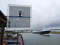 Blauw bord op de IJssel bij Zutphen