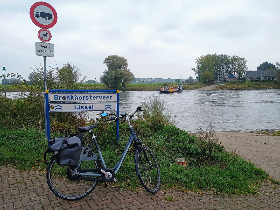Bronkhorsterveer (te koop!)