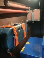 Nieuwe en oude dieseltank voor de Generator