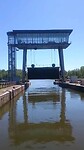 Eerste Waalse sluis, met reiger op de sluisdeur