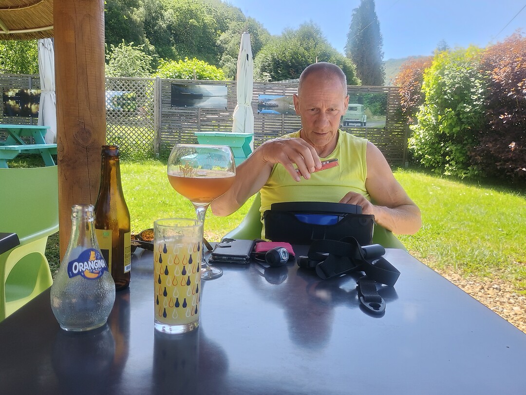 12.00 uur Bier & Patat & schaduw